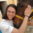   A Juliana fez Equoterapia durante 4 anos. Ela adora cavalos.         Como queria fazer aula de artesanato, interrompeu as aulas de Equoterapia; mas agora gostaria muito de […]
