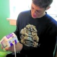 Sintomas incluem criatividade e talento para música, além de limitações cognitivas Condição rara combina simpatia e doenças do coração em crianças Uma em cada 10 mil crianças, no mundo todo, […]
